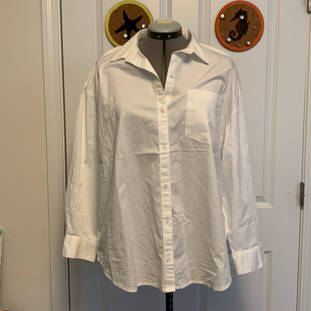 White Button Down Boyfriend Style Shirt (Old Navy) NWT